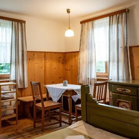 Lodge Triad Ferienhaeuschen Stoeckl