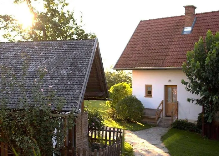 Triad Ferienhaeuschen Stoeckl Lodge